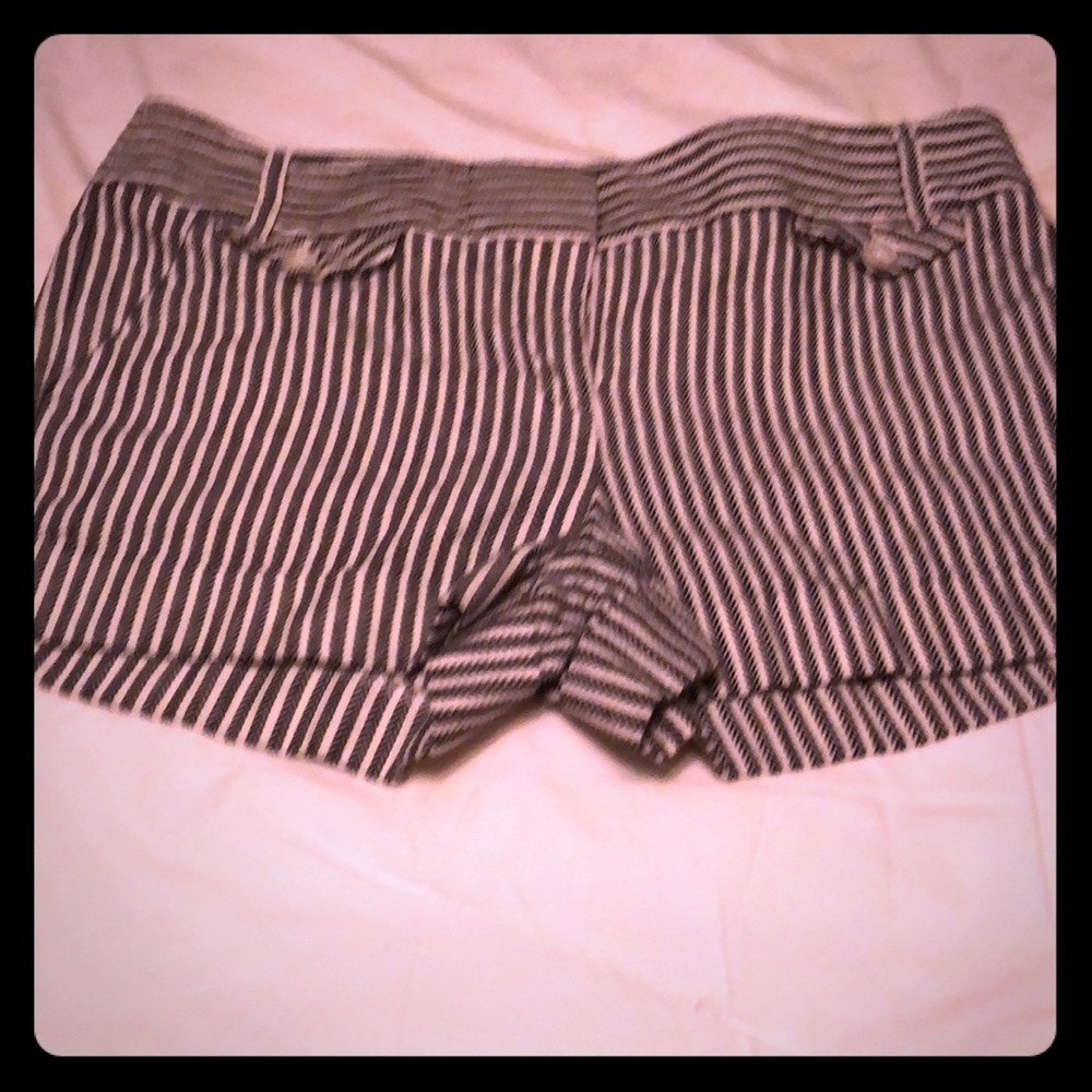 Strips Express Shorts